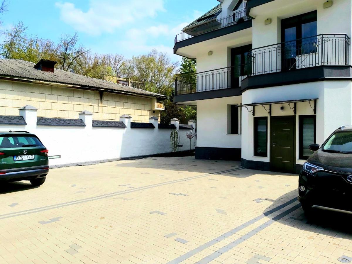 White House Aparthotel Balti Exterior photo
